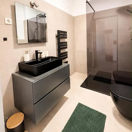 Casa Roberto, 2